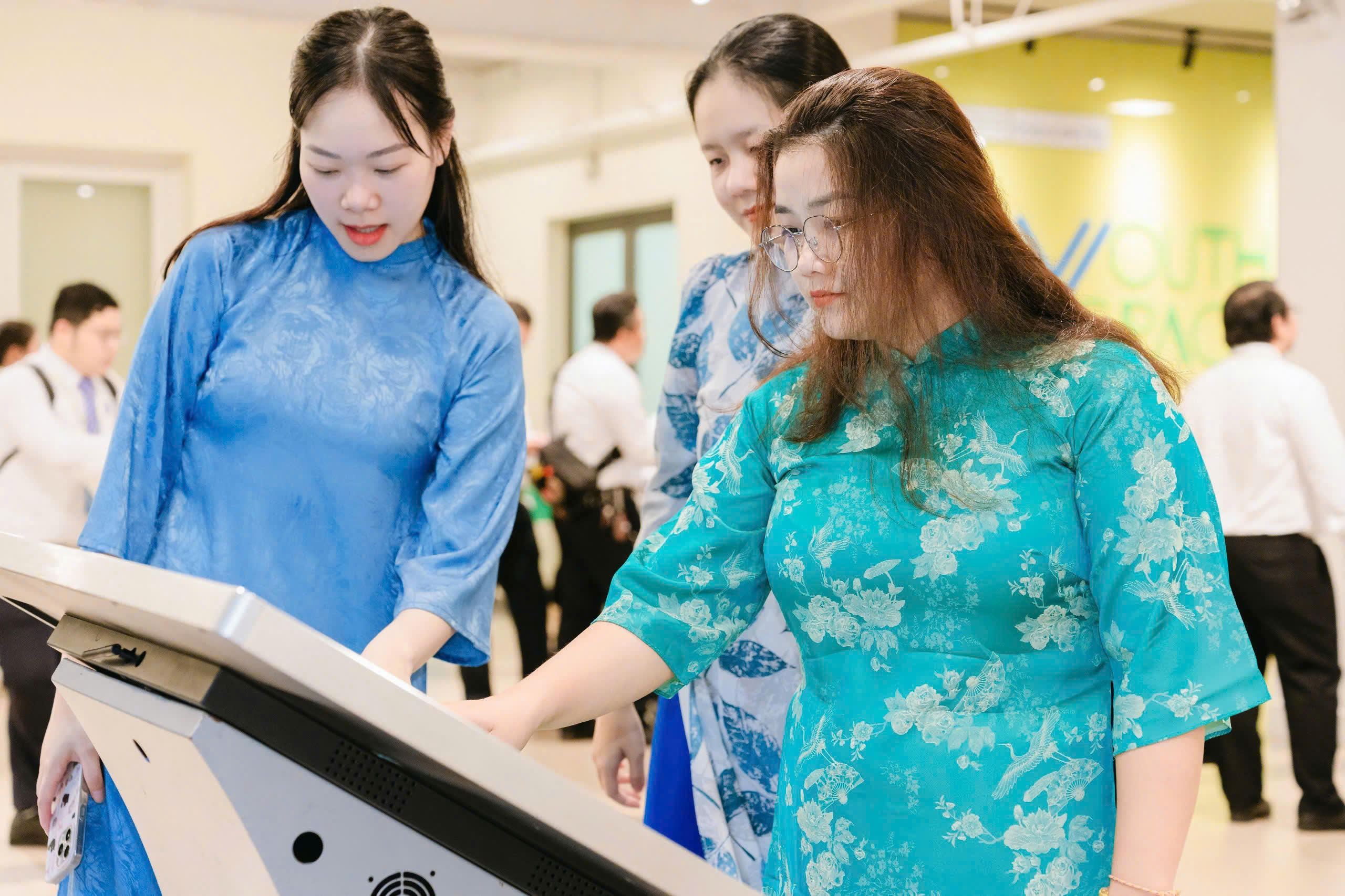 TP Hồ Chí Minh thực hiện chính sách thu hút người tài, làm tốt vai trò là “đầu tàu” kinh tế