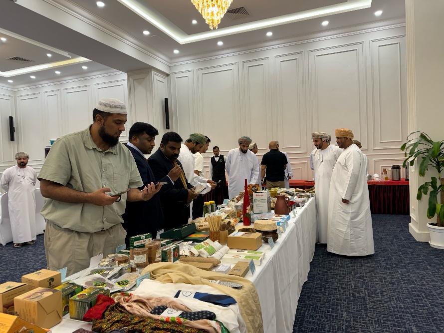 Tọa đàm doanh nghiệp và trưng bày sản phẩm xuất khẩu tại Vương quốc Oman