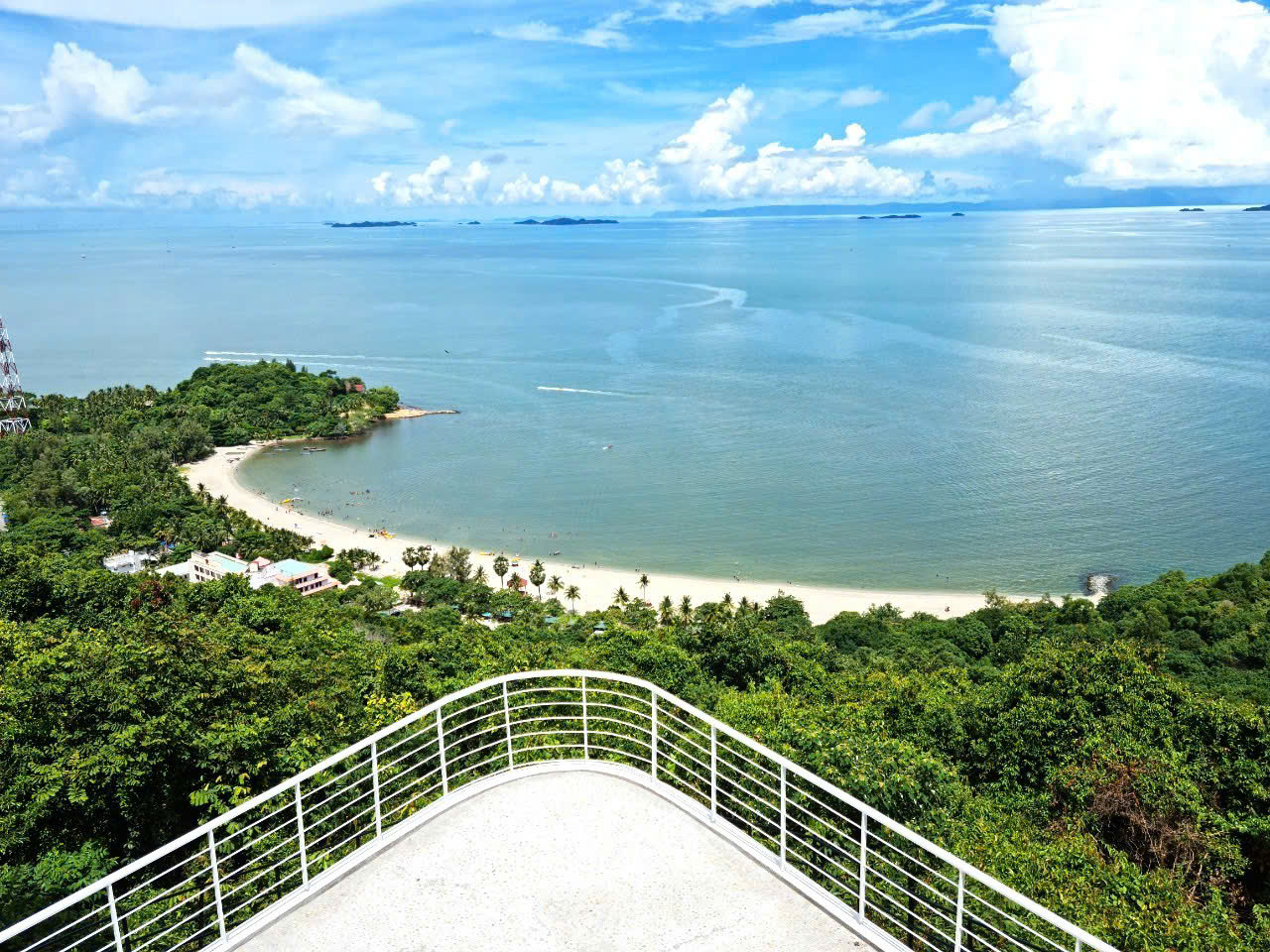 Nâng cao chất lượng dịch vụ, phát triển du lịch bền vững