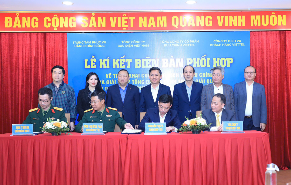 Hà Nội triển khai thí điểm mô hình đại lý dịch vụ công trực tuyến