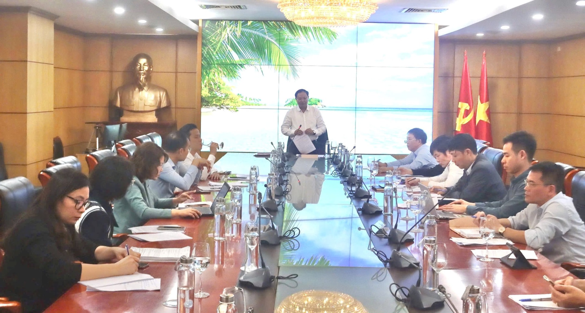 Cần phân cấp thẩm quyền cho địa phương trong việc giao khu vực biển