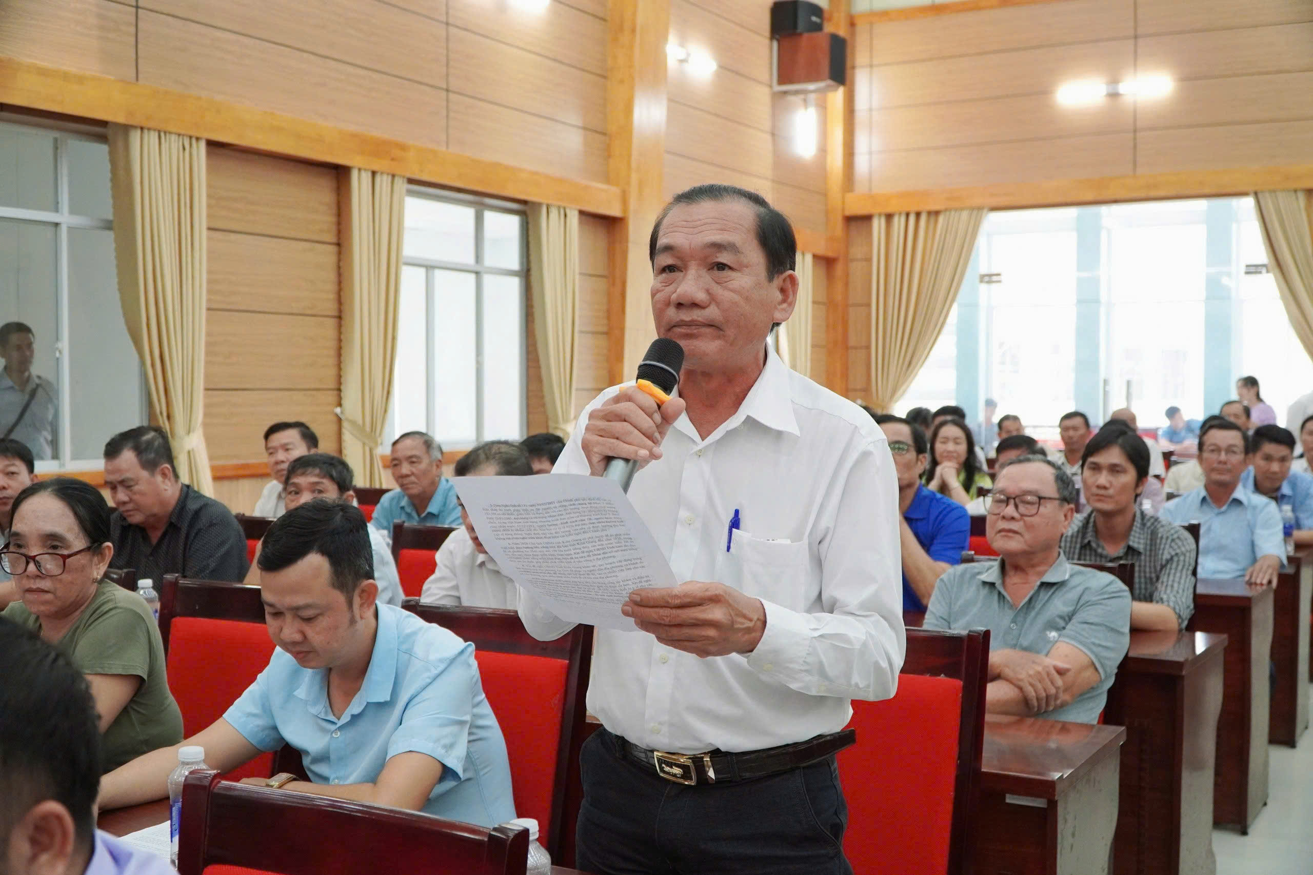 Phó Thủ tướng Lê Thành Long tiếp xúc cử tri tại TP Phú Quốc