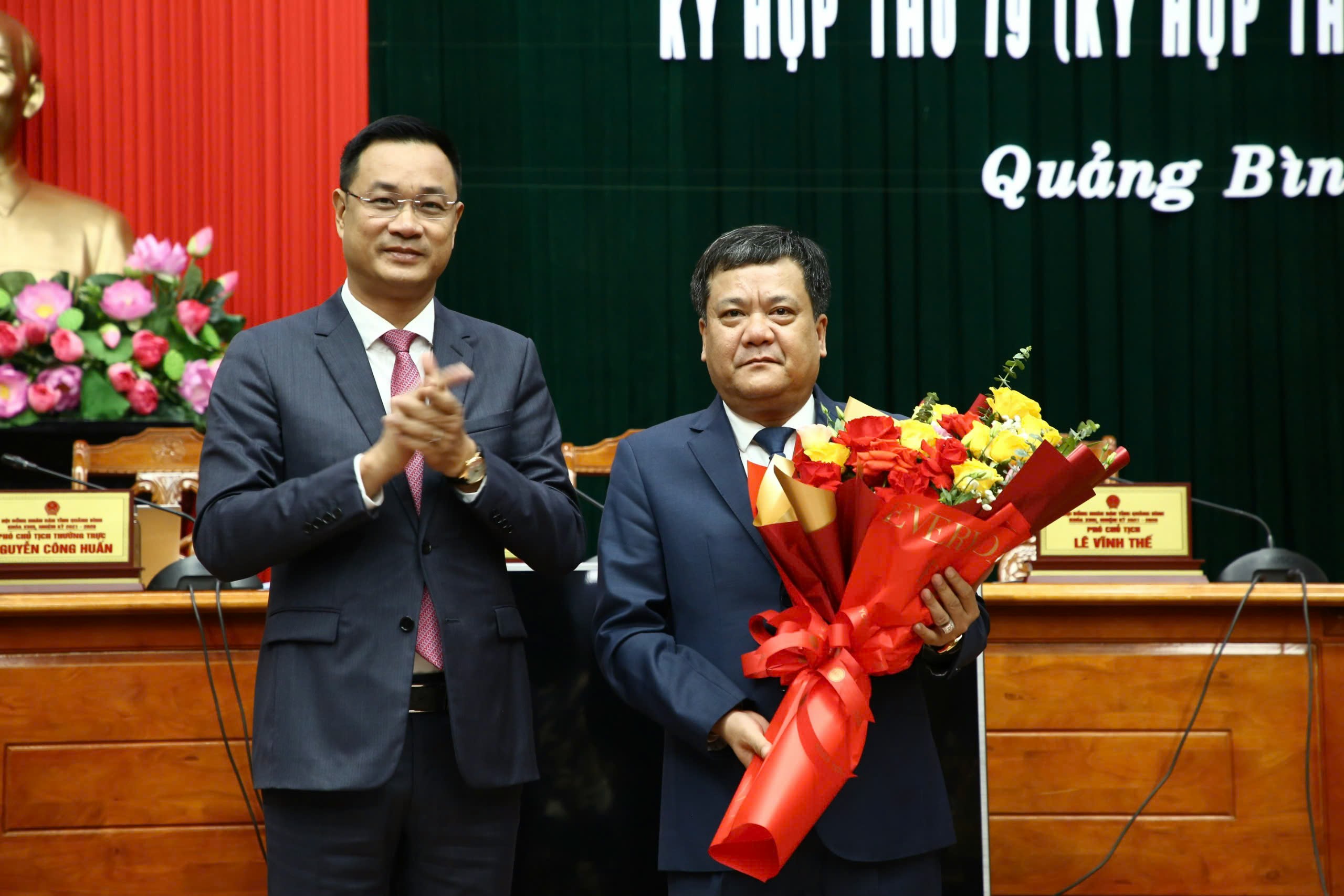 Đồng chí Trần Phong được bầu làm Chủ tịch UBND tỉnh Quảng Bình