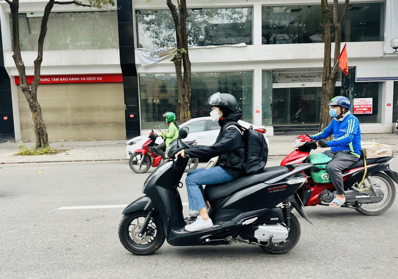 Hà Nội trời rét đậm, nhiệt độ giảm sâu, còn 10 -13 độ C