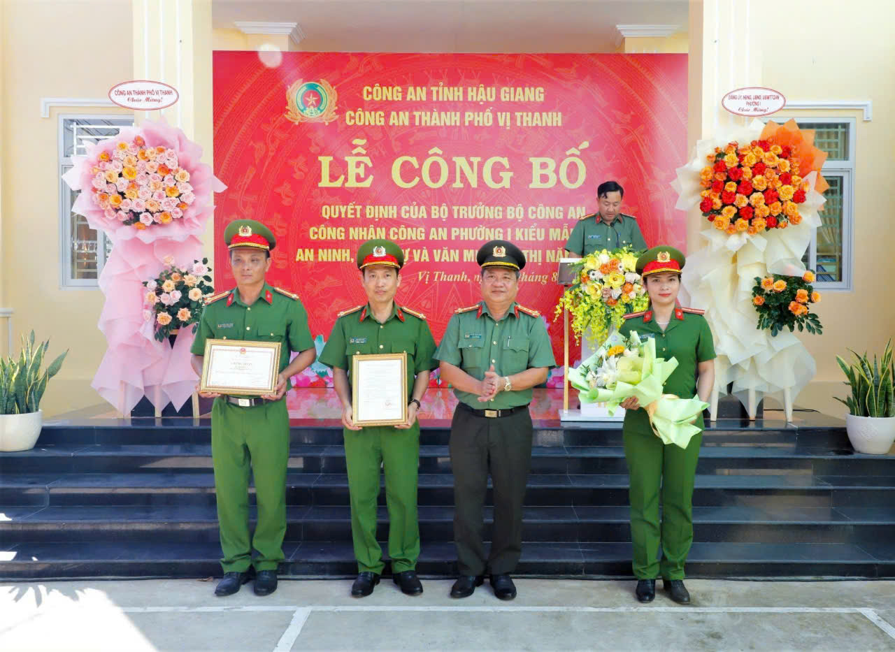 Hậu Giang Phấn đấu về đích sớm trong xây dựng Công an phường điển hình, kiểu mẫu về an ninh, trật tự và văn minh đô thị

​