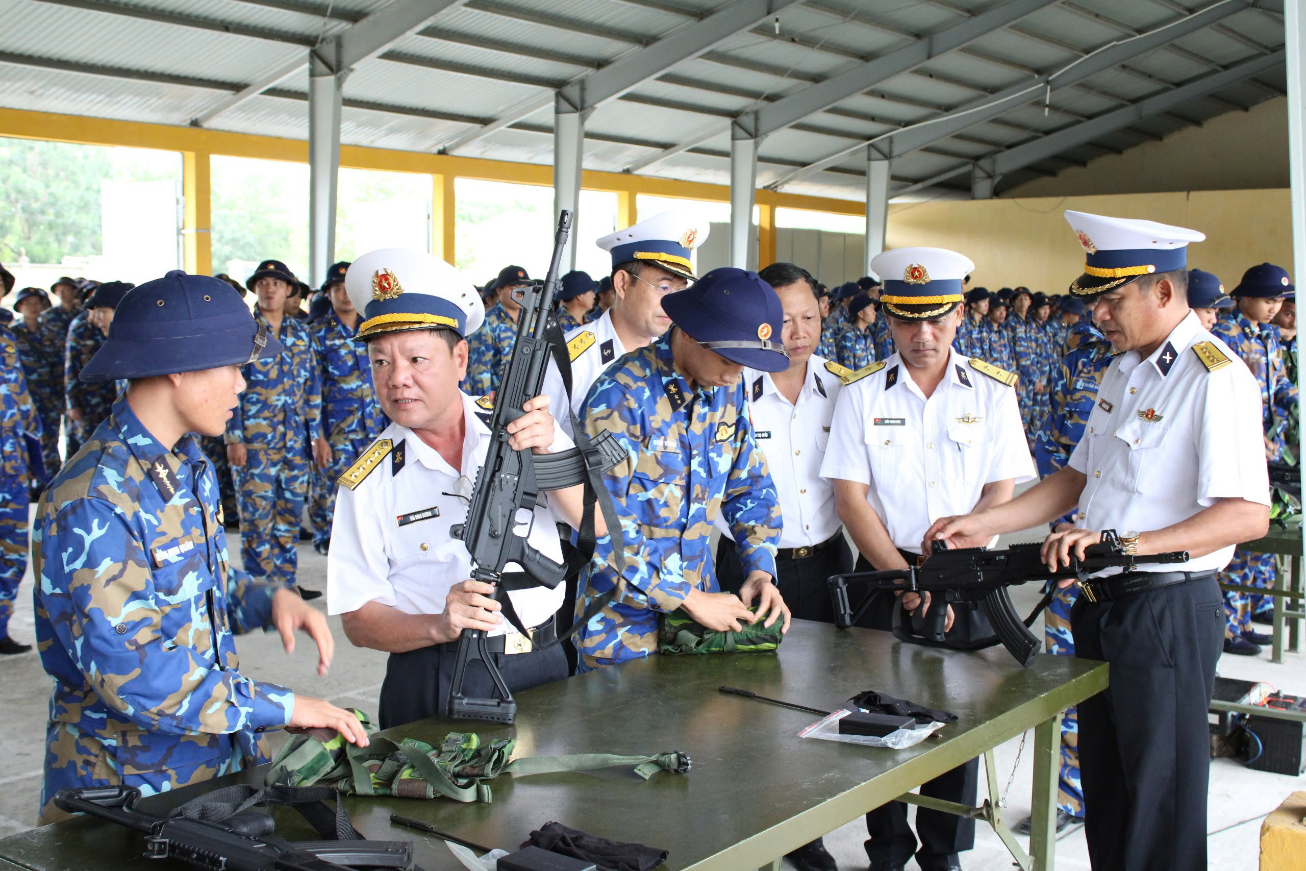 “Ngày Kỹ thuật” ở Lữ đoàn 101, Vùng 4 Hải quân