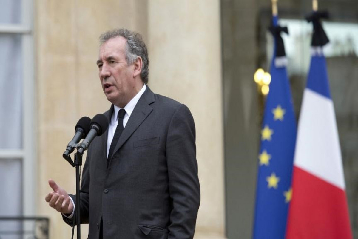 Điện mừng Thủ tướng nước Cộng hòa Pháp