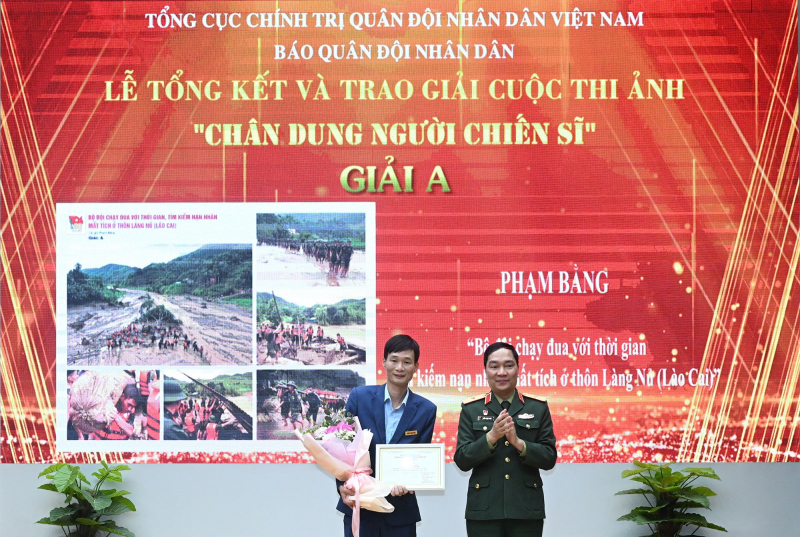 31 tác phẩm đoạt giải cuộc thi ảnh “Chân dung người chiến sĩ”