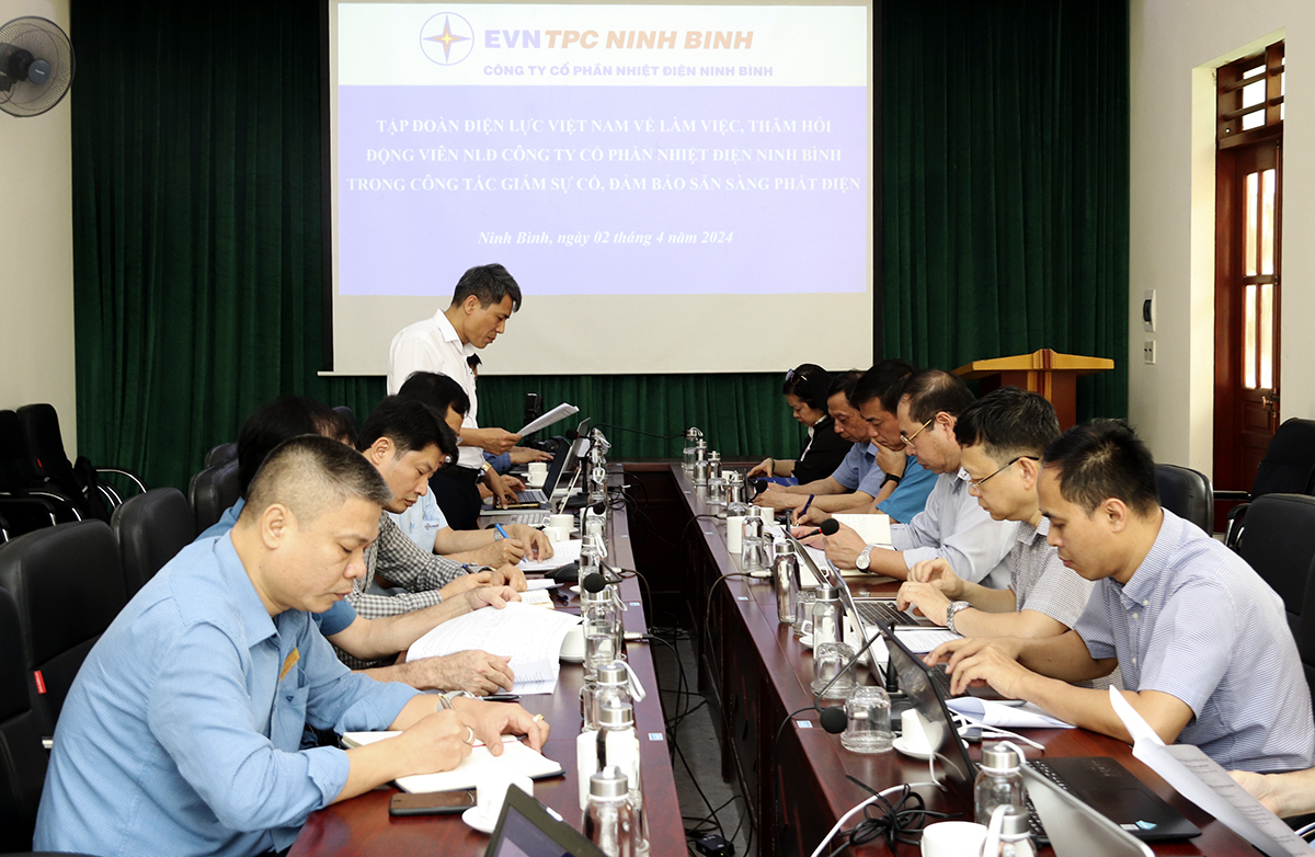 Công đoàn EVN thăm hỏi, động viên người lao động Công ty Cổ phần Nhiệt điện Ninh Bình