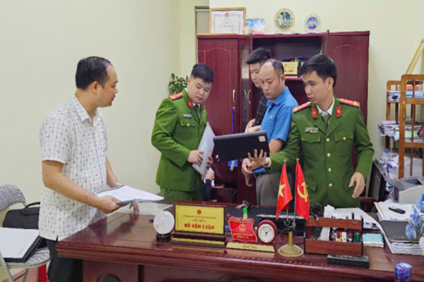 Chủ tịch UBND phường bị khởi tố về hành vi nhận hối lộ