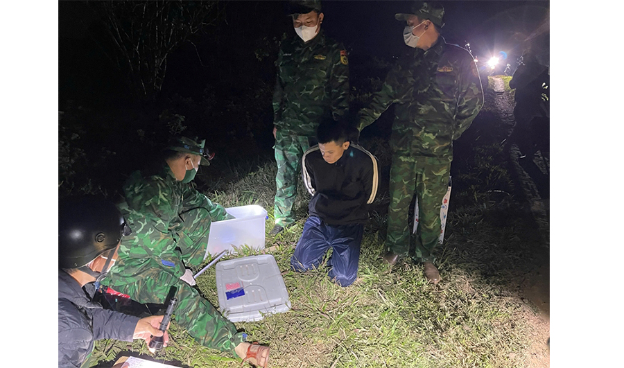 Bắt giữ nhiều vụ mua bán, vận chuyển ma túy, buôn lậu