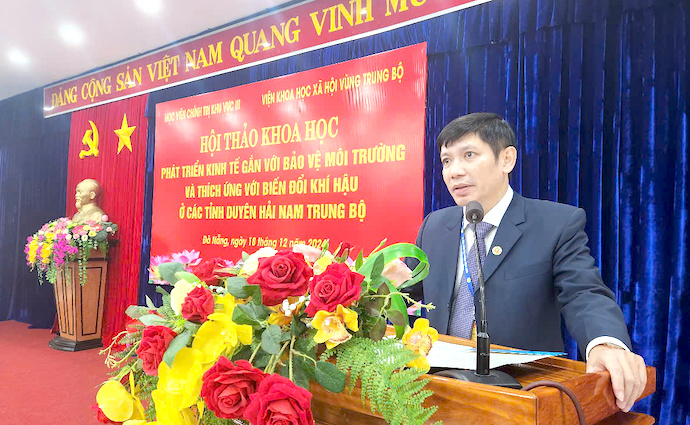 Phát triển kinh tế gắn với bảo vệ môi trường và thích ứng với biến đổi khí hậu vùng Duyên hải miền Trung