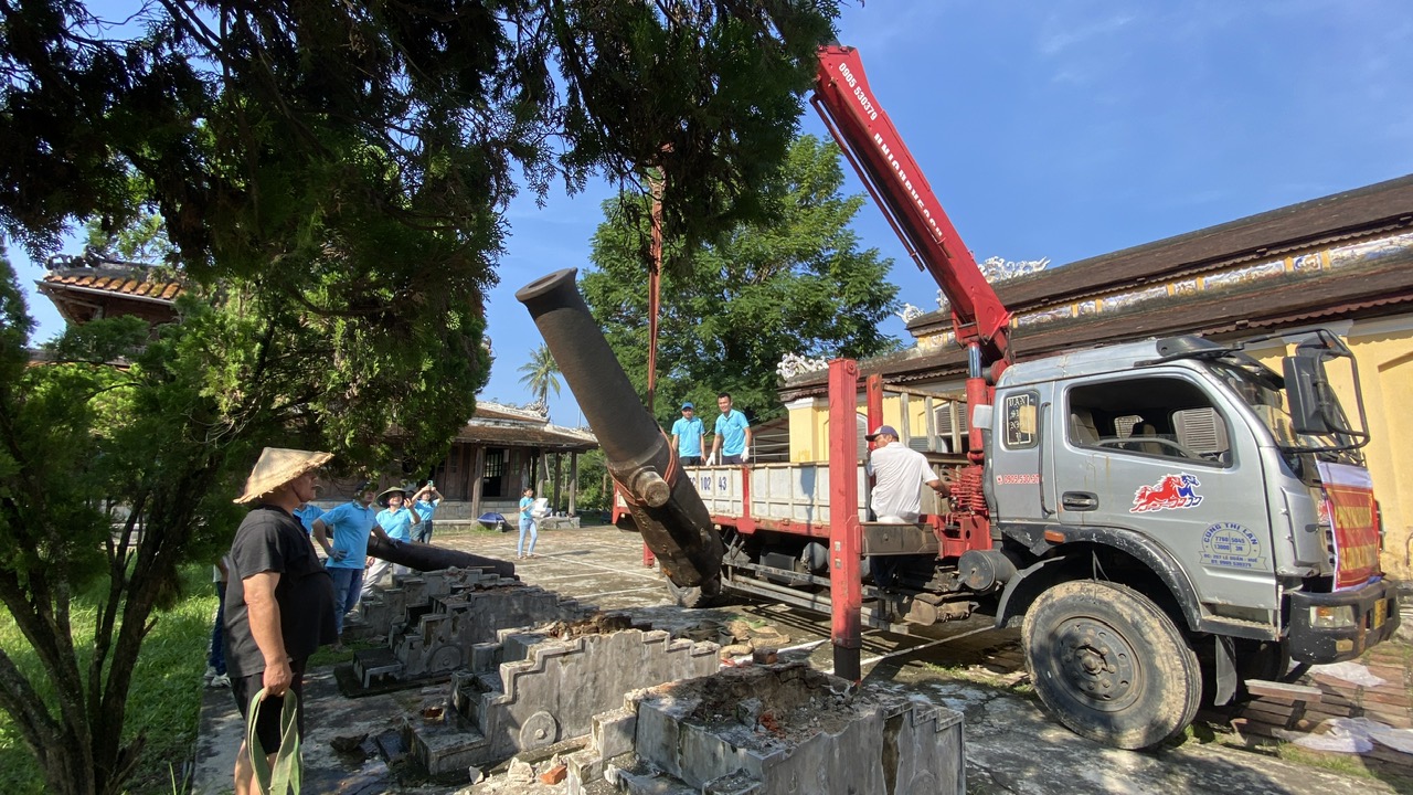 Thừa Thiên Huế Hơn 32 000 hiện vật quý được di chuyển khỏi di tích Quốc Tử Giám Huế