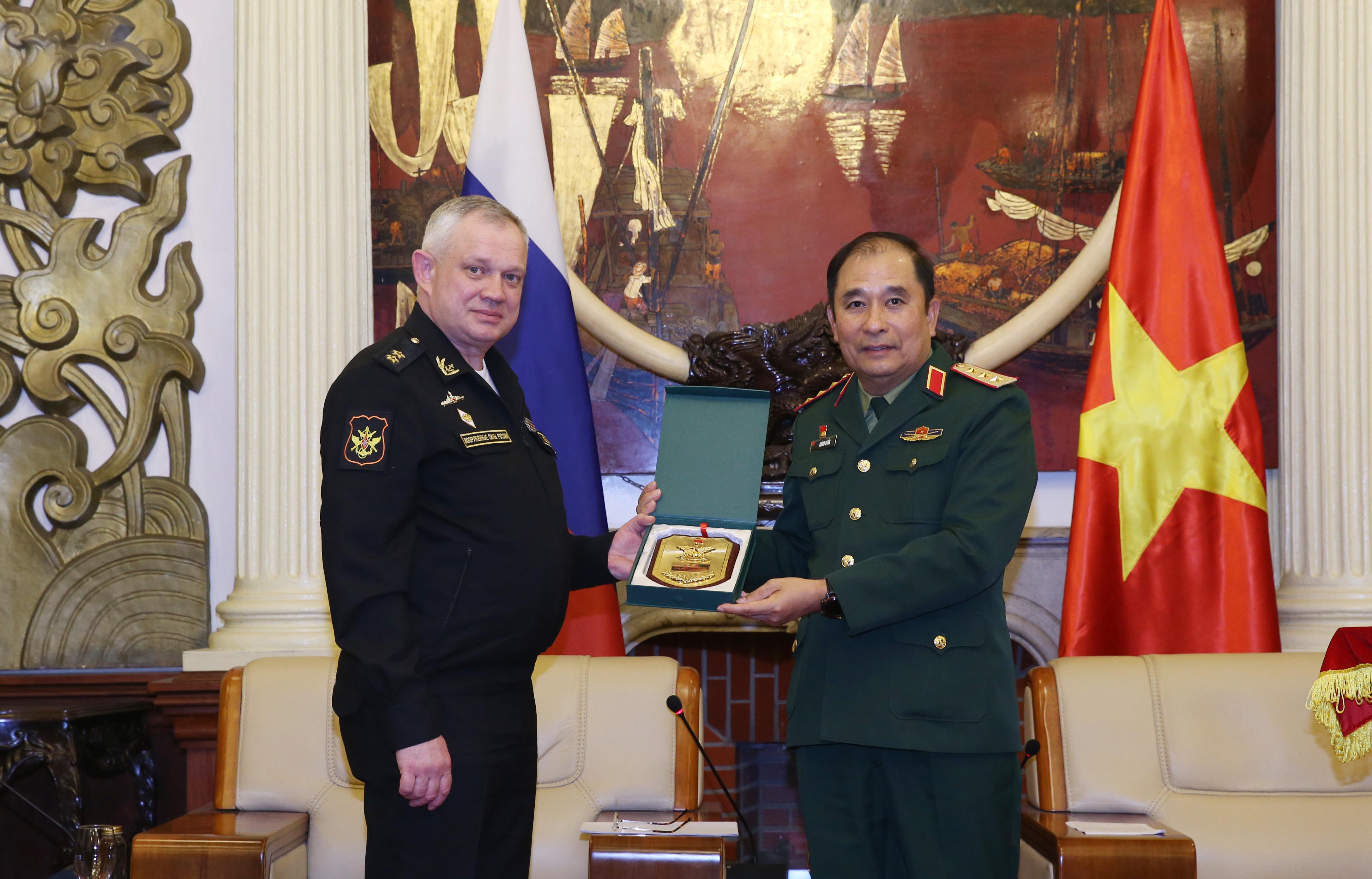 Nâng cao chất lượng hợp tác quốc phòng hai nước Việt Nam - Liên bang Nga