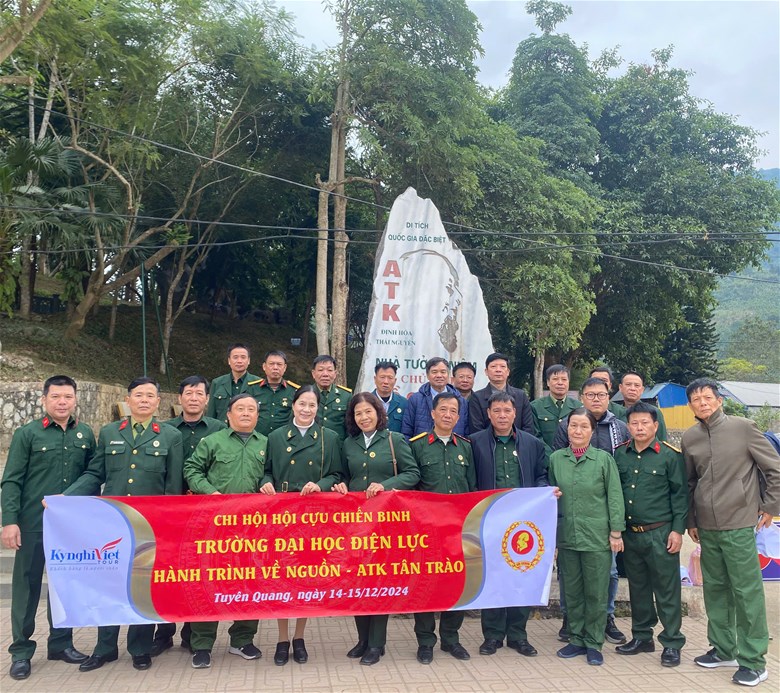 Hội Cựu chiến binh Trường Đại học Điện lực với hành trình về Khu di tích lịch sử cách mạng Định Hóa