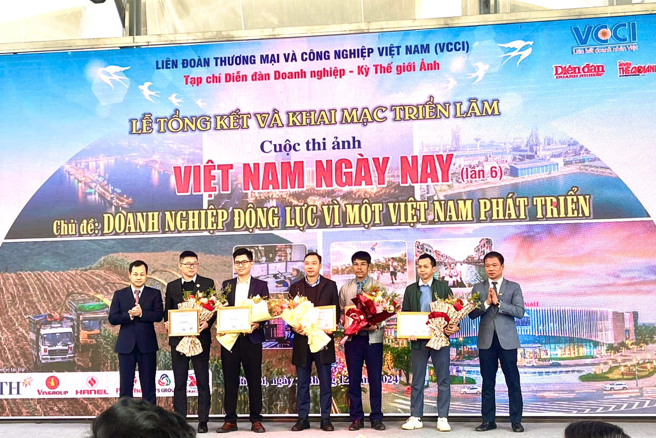 Trao giải cuộc thi ảnh Việt Nam ngày nay lần thứ 6