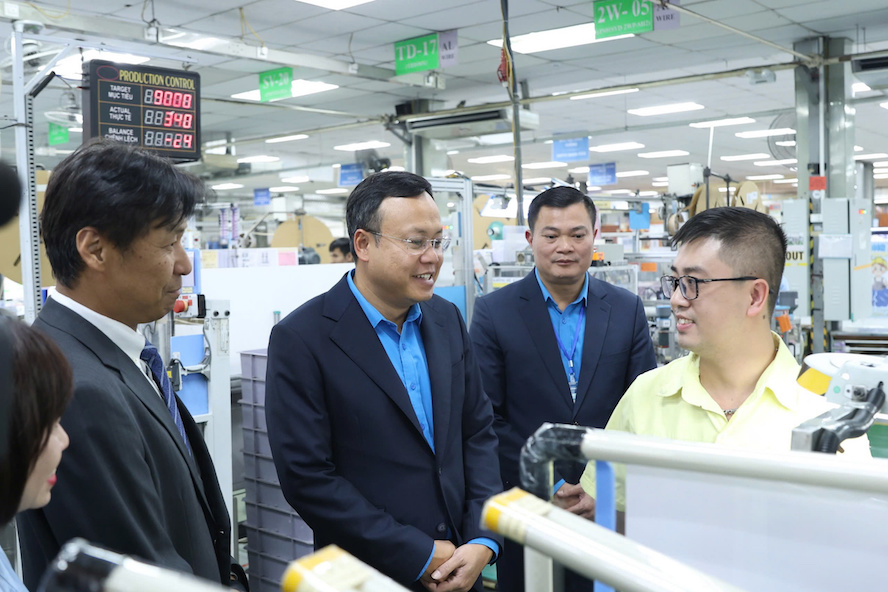 Phát động phong trào thi đua trong CNVCLĐ và các cấp Công đoàn Thủ đô