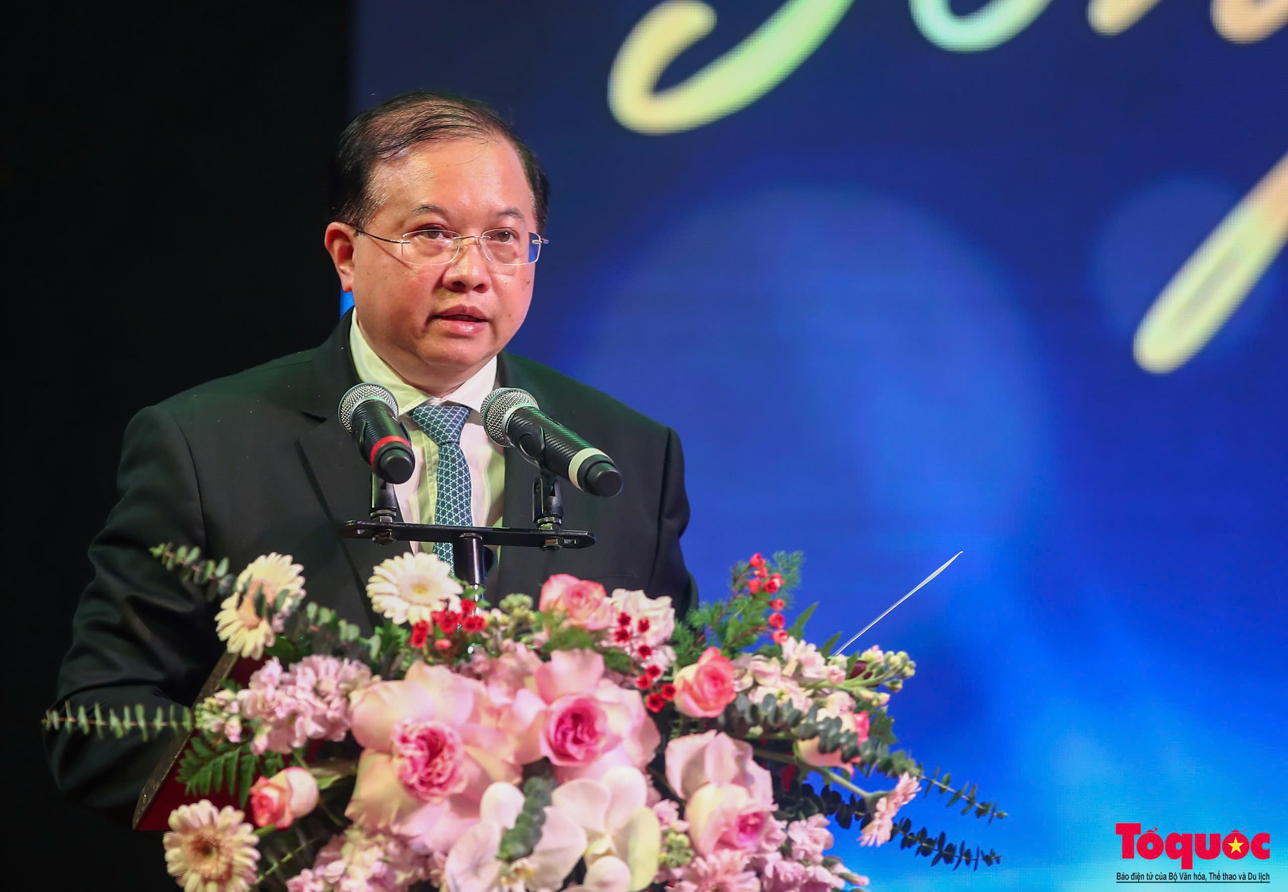 35 tác phẩm văn học, nghệ thuật “Sống mãi với thời gian”