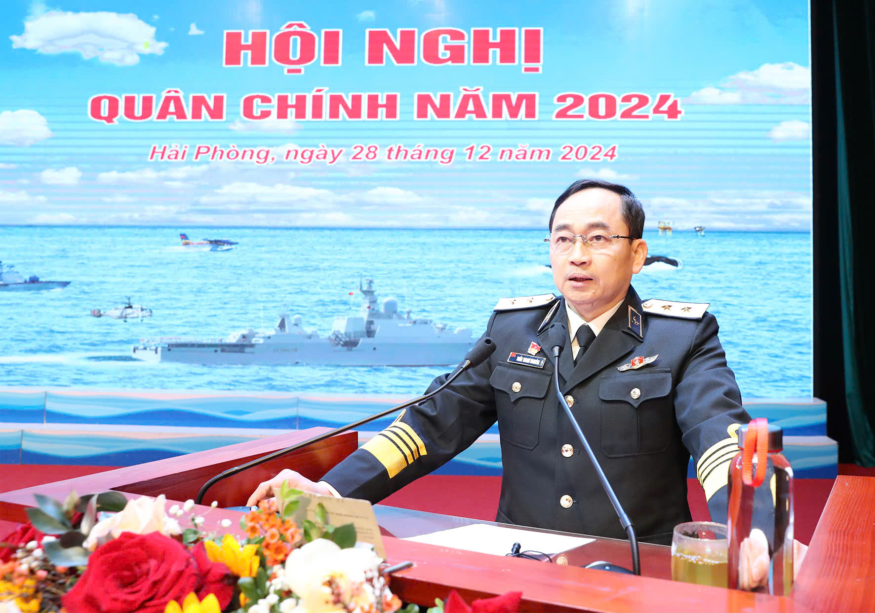 Năm 2024, Bộ đội Hải quân kịp thời cứu nạn 13 tàu cá, 191 ngư dân