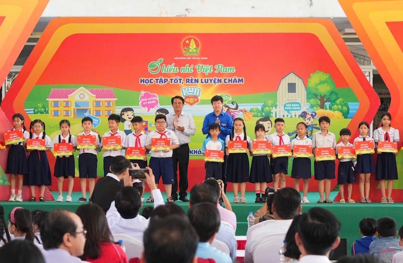 Ngày hội “Thiếu nhi Việt Nam - Học tập tốt, rèn luyện chăm” tại Bình Dương