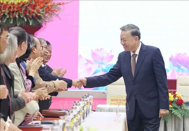 Tổng Bí thư Tô Lâm Đội ngũ văn nghệ sỹ sẽ chiếm lĩnh những đỉnh cao mới