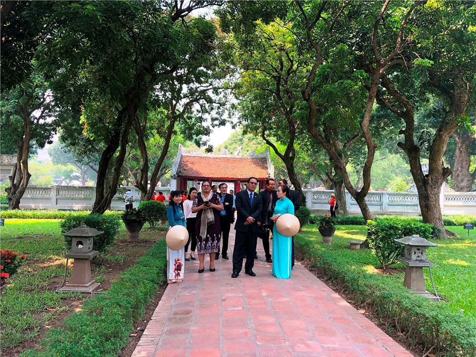 Hanoi launches contests about designing gifts and tourism photos