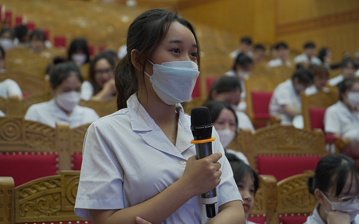 More than 1,500 nurses and orderlies sent to work in Japan