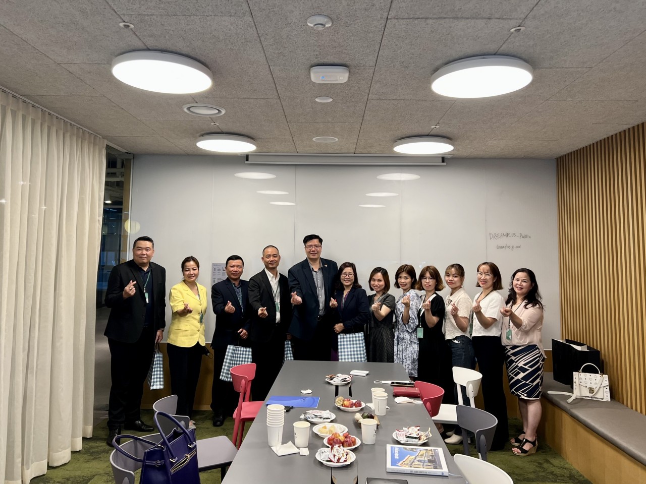 Ho Chi Minh City learns about Vietnamese community’s life in RoK