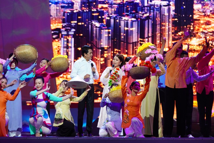 Art performance marks 46 years since Sai Gon – Gia Dinh renamed after President Ho Chi Minh