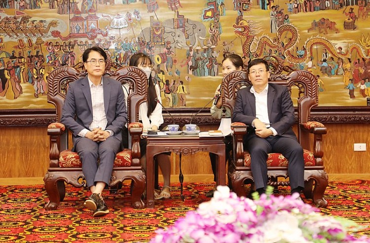 LG Group explores investment environment to develop high-tech solutions in Vinh Phuc