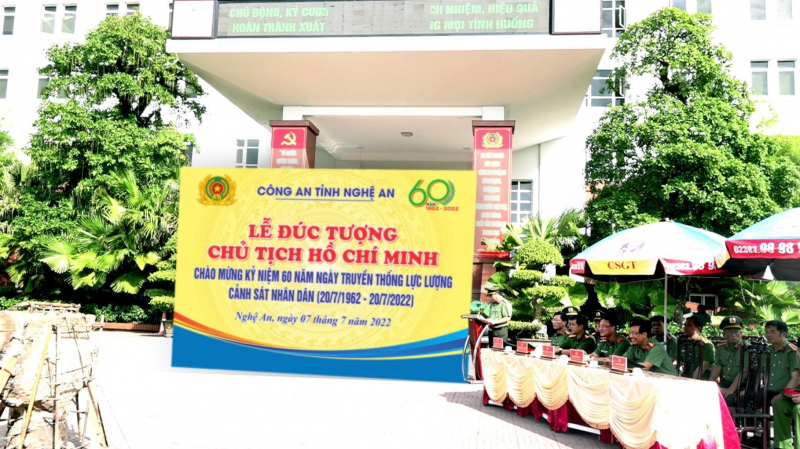 Uncle Ho statute to be cast to mark People s Police traditional day