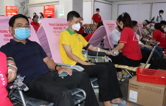 4,000 people participate in Red Journey 2022 in HCMC