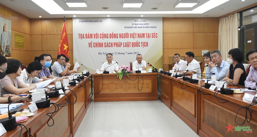 Seminar collects opinions of overseas Vietnamese in Czech Republic on nationality-related policies