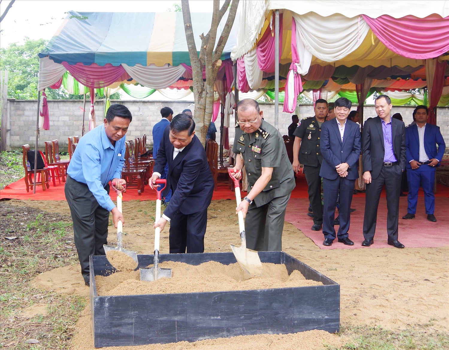 House for preserving Vietnamese volunteer soldiers’ remains built in Cambodia