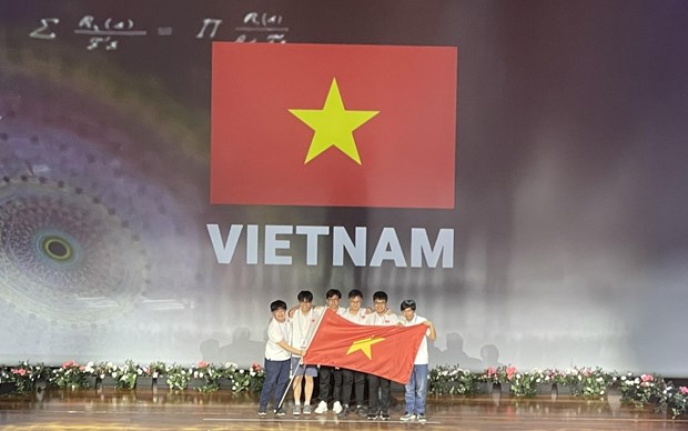 All Vietnamese students win medals at Int’l Mathematical Olympiad 2022