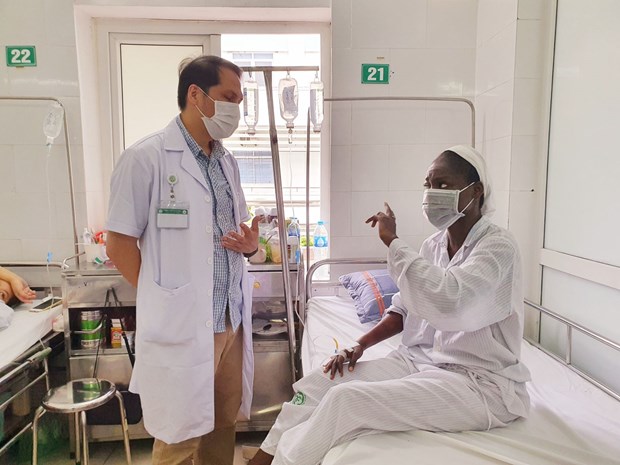 Vietnamese doctors save Nigerian woman with severe malaria