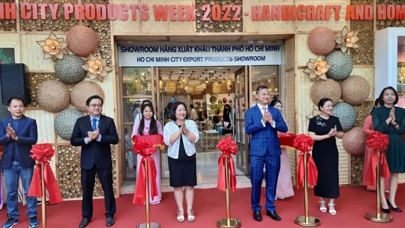 Exhibition week on handicraft products and furniture opens in HCM City