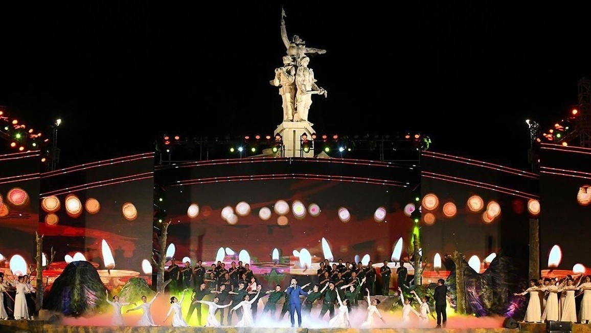 Art programme honours Dong Loc heroes
