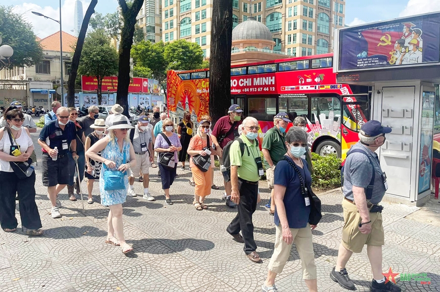 HCM City releases set of basic information about tourist attractions