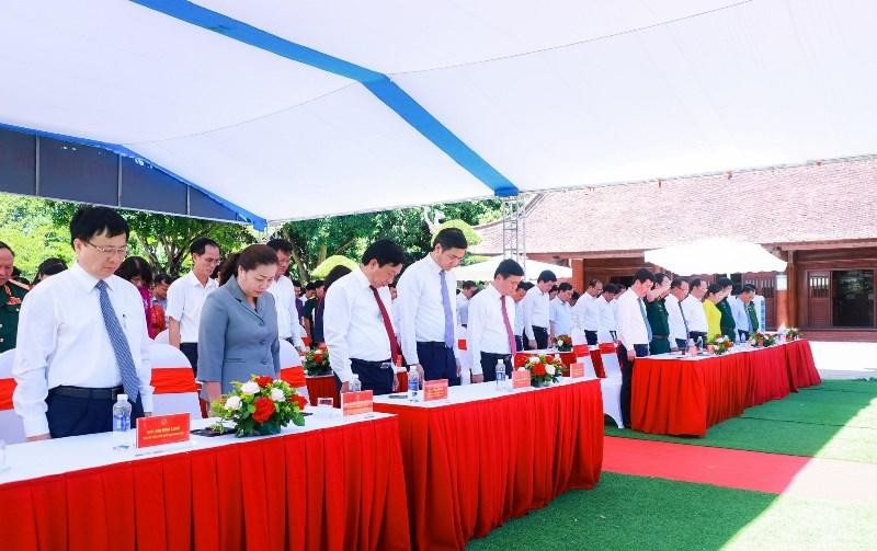 Nghe An solemnly marks Uncle Ho’s death anniversary