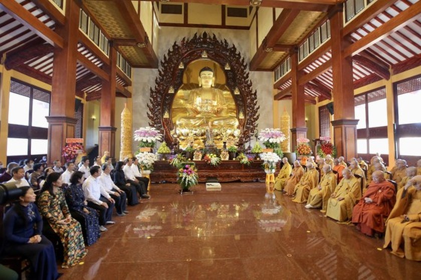 HCMC organizes requiem to commemorate COVID-19 victims