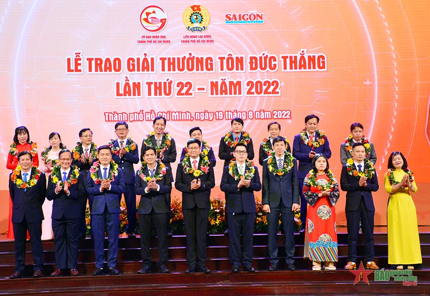 Twenty outstanding individuals honoured at 22nd Ton Duc Thang Award