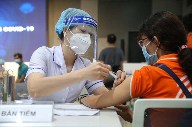 Hanoi speeds up vaccination against COVID-19 for protecting preventive results