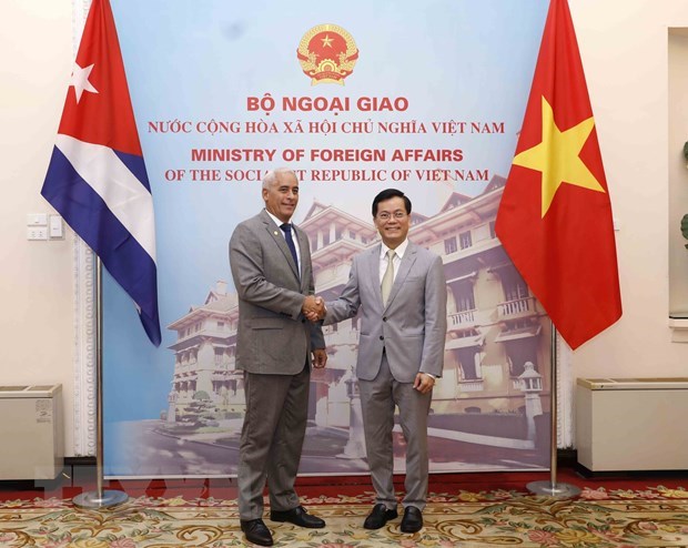 Vietnamese, Cuban foreign ministries hold seventh political consultation