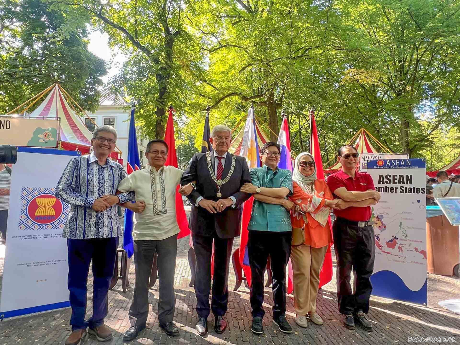 Vietnam attends Embassy Festival 2022 in the Netherlands