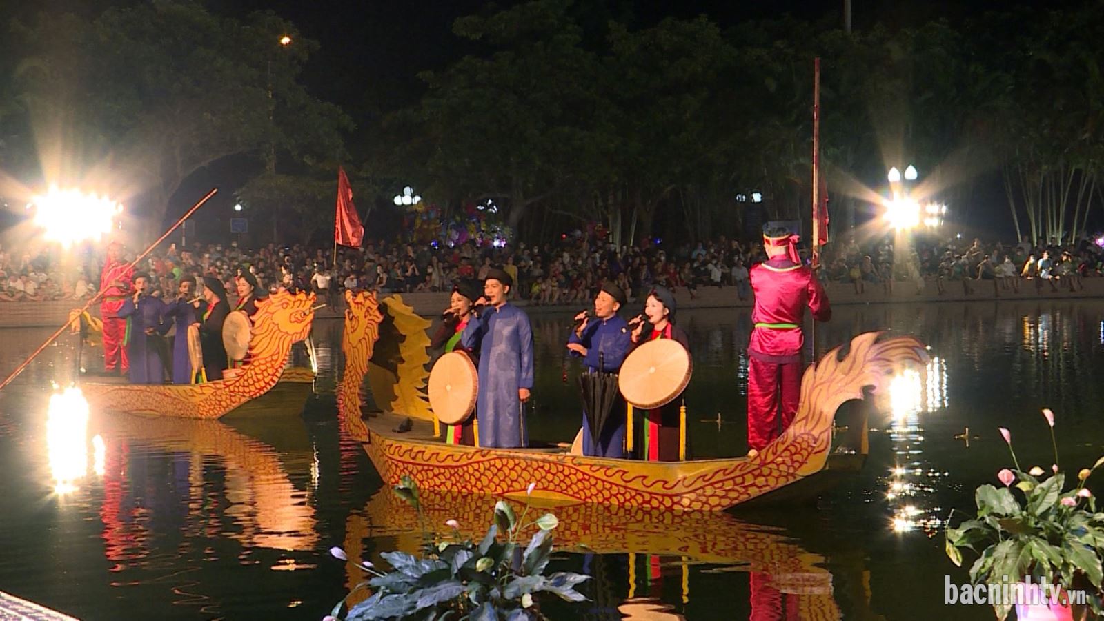 Bac Ninh organizes folk singing performances on boat on National Day