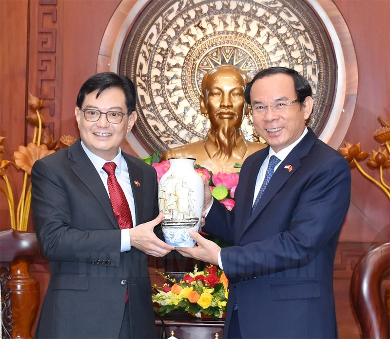 Ho Chi Minh City enhances cooperation with Singaporean partners