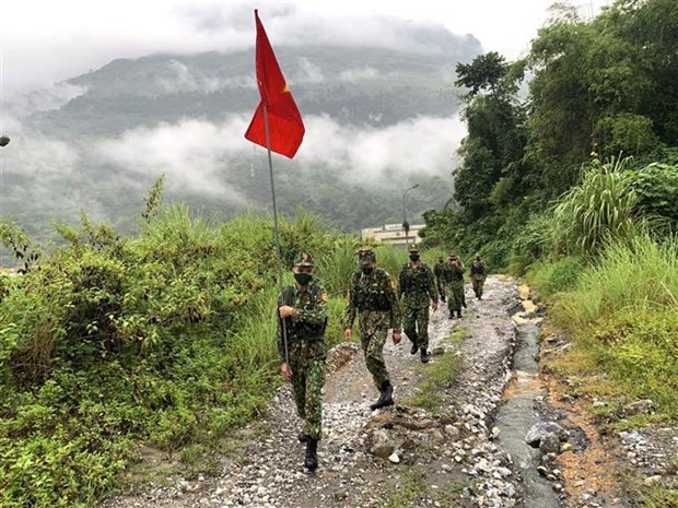Vietnamese, Chinese provinces hold joint border patrol