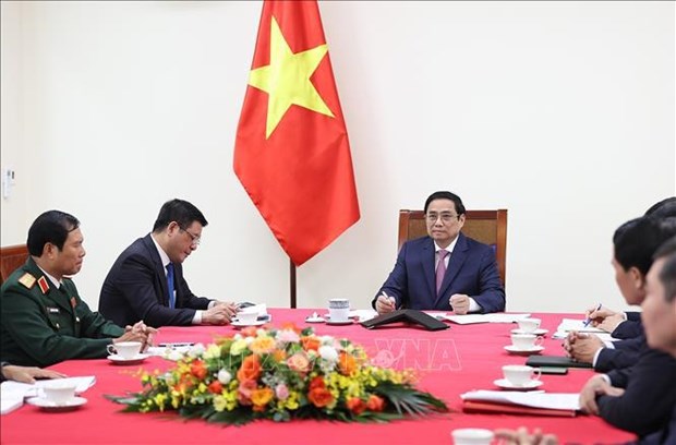 PM holds phone talks with Chinese counterpart