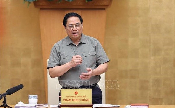 PM assigns tasks to overcome difficculties, ensure macro-economic stability